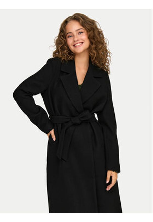 only - ONLY Płaszcz przejściowy Alvilda 15314362 Czarny Regular Fit. Kolor: czarny. Materiał: syntetyk