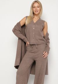 Born2be - Brązowy Dzianinowy Komplet z Wełną Kamizelka Długi Kardigan i Spodnie Otizela. Kolekcja: plus size. Kolor: brązowy. Materiał: wełna, dzianina #3