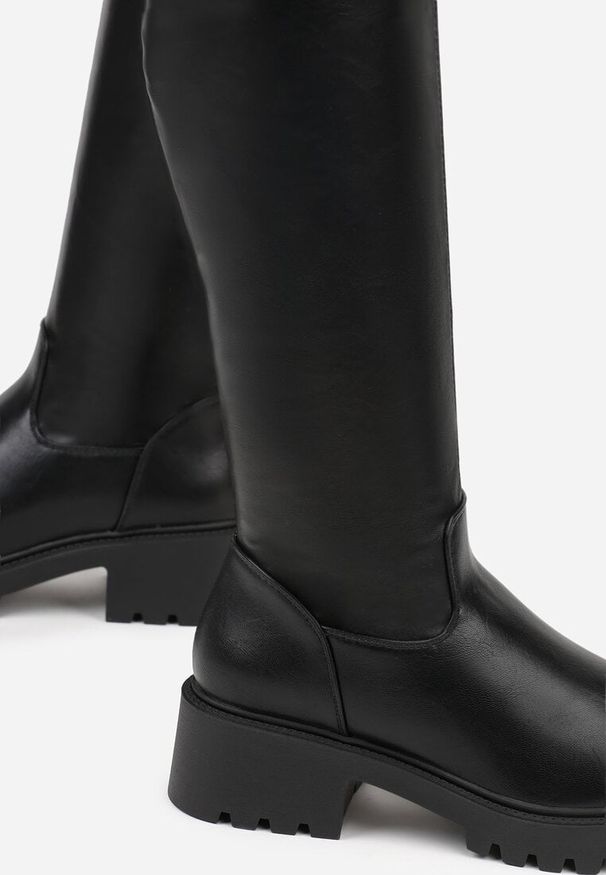 Renee - Czarne Kozaki w Stylu Tech Gothic Aderida. Okazja: na co dzień, na imprezę. Kolor: czarny. Materiał: skóra, jeans. Styl: casual