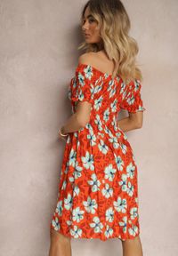 Renee - Pomarańczowa Rozkloszowana Sukienka Hiszpanka z Gumką w Talii w Kwiaty Nametris. Typ kołnierza: dekolt hiszpanka. Kolor: pomarańczowy. Materiał: tkanina. Wzór: kwiaty. Sezon: lato #5
