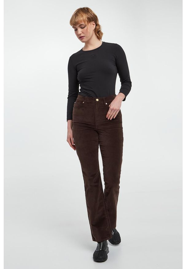 Longsleeve damski z aplikacją JOOP!. Długość rękawa: długi rękaw. Wzór: aplikacja