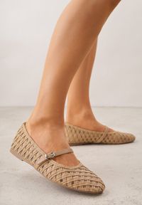 Renee - Beżowe Balerinki z Ażurowym Wzorem i Paskiem Astethera. Okazja: na co dzień. Zapięcie: pasek. Kolor: beżowy. Materiał: jeans. Wzór: ażurowy. Styl: casual, elegancki #7