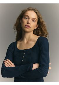 Reserved - Longsleeve z modalem - granatowy. Kolor: niebieski. Materiał: bawełna, dzianina. Długość rękawa: długi rękaw #1