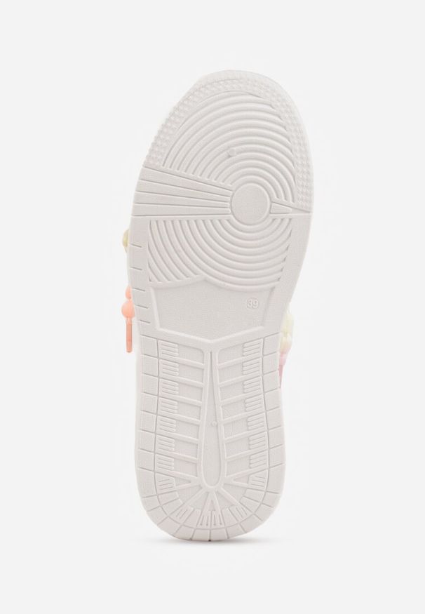 Renee - Białe Sneakersy na Platformie z Koralikami Amovanna. Okazja: na co dzień. Kolor: biały. Materiał: jeans. Wzór: aplikacja. Obcas: na platformie