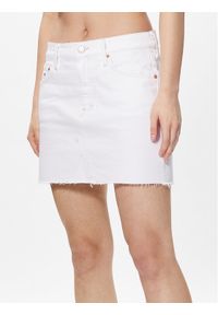 Tommy Jeans Spódnica jeansowa Izzie DW0DW15629 Biały Regular Fit. Kolor: biały. Materiał: bawełna, jeans