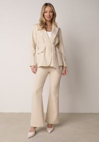 Born2be - Beżowy Komplet Garniturowy Marynarka z Wiązanym Paskiem i Spodnie Falloria. Kolor: beżowy #1