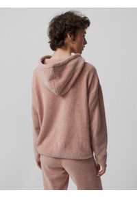 outhorn - Sweter z dzianiny szenilowej z kapturem damski - różowy. Typ kołnierza: kaptur. Kolor: różowy. Materiał: dzianina #3