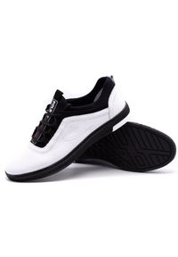 Polbut Buty męskie skórzane casual K24 białe z czarnym spodem czarne. Okazja: na co dzień. Zapięcie: bez zapięcia. Kolor: biały, wielokolorowy, czarny. Materiał: skóra. Styl: casual #5