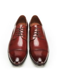 Wittchen - Męskie buty do garnituru z dziurkowaniem. Kolor: czerwony. Materiał: skóra. Wzór: ażurowy. Styl: elegancki #4