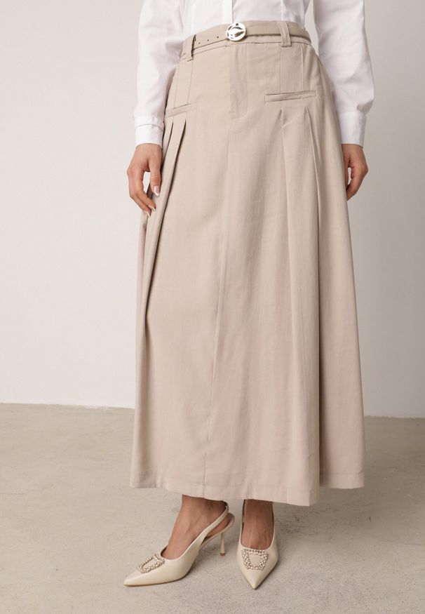 Born2be - Beżowa Wiskozowa Spódnica o Rozkloszowanym Kroju z Plisami i Paskiem Rolea. Okazja: na co dzień. Kolor: beżowy. Materiał: wiskoza. Styl: casual, elegancki, klasyczny