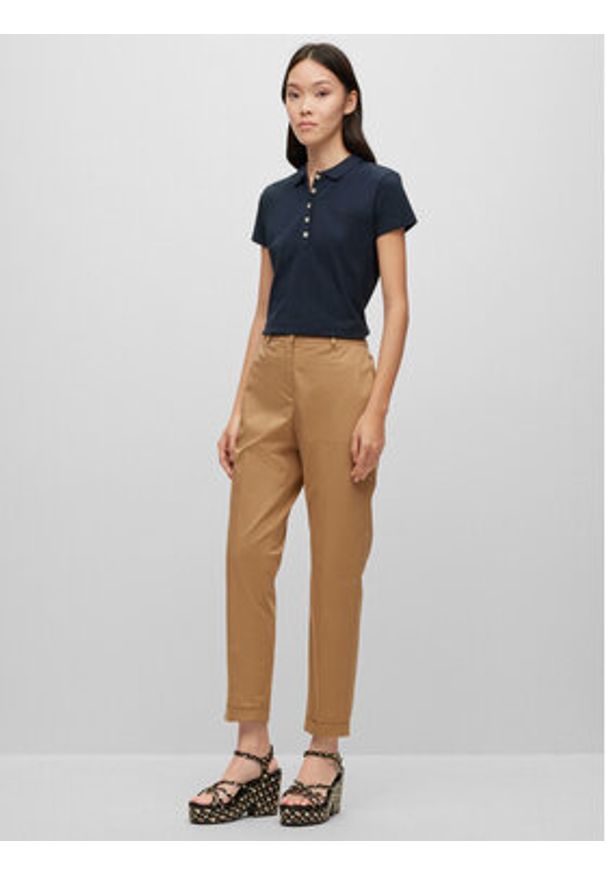 BOSS - Boss Spodnie materiałowe Tachinoa 50490057 Beżowy Regular Fit. Kolor: beżowy. Materiał: bawełna, materiał