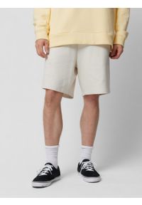 outhorn - Spodenki dresowe męskie - kremowe. Kolor: kremowy. Materiał: dresówka #8