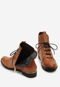 Born2be - Jasnobrązowe Botki Vices Typu Trzewiki ze Wzorem w Stylu Krokodyla Alerriva. Okazja: na co dzień. Zapięcie: zamek. Kolor: brązowy. Materiał: jeans, skóra. Styl: casual, elegancki #7