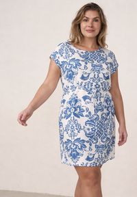 Born2be - Niebieska Pudełkowa Sukienka z Wiskozy w Stylu Casual z Wiązanym Paskiem Tepena. Okazja: na co dzień. Kolekcja: plus size. Kolor: niebieski. Materiał: wiskoza. Sezon: lato. Typ sukienki: proste. Styl: casual #1