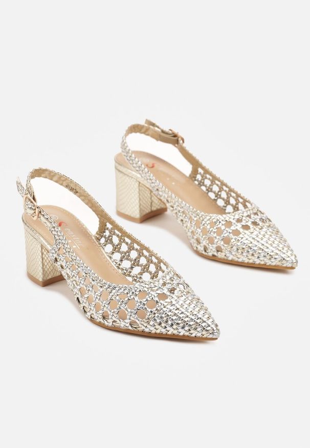 Renee - Złote Sandały Slingback na Słupkowym Obcasie z Szydełkowym Zdobieniem Eledira. Zapięcie: pasek. Kolor: złoty. Materiał: jeans. Wzór: aplikacja. Obcas: na obcasie. Styl: elegancki, klasyczny. Wysokość obcasa: średni