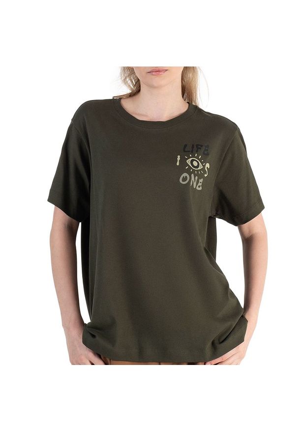 Koszulka Champion Crewneck 117497-GS508 - zielona. Kolor: zielony. Materiał: bawełna, materiał. Długość rękawa: krótki rękaw. Długość: krótkie. Wzór: napisy, aplikacja