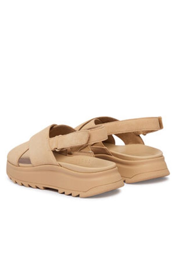 Clarks Sandały DashLite Wish 26185883 Beżowy. Kolor: beżowy. Materiał: zamsz, skóra
