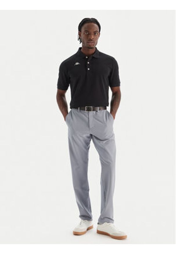 Kappa Polo Logo Sharas Mss 302B3D0 Czarny Regular Fit. Typ kołnierza: polo. Kolor: czarny. Materiał: bawełna