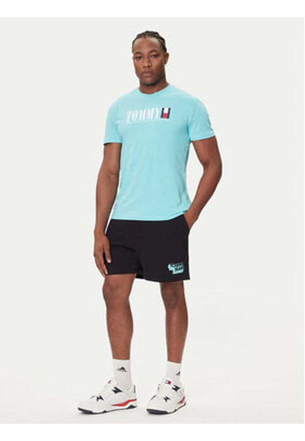 Tommy Jeans Szorty sportowe Stack Logo DM0DM21803 Czarny Relaxed Fit. Kolor: czarny. Materiał: bawełna. Styl: sportowy