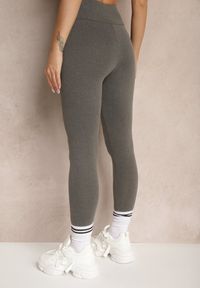 Renee - Szare Legginsy High Waist z Szeroką Gumką w Pasie Sevini. Okazja: na co dzień, do domu. Stan: podwyższony. Kolor: szary. Wzór: aplikacja, bez wzorów. Styl: casual #5