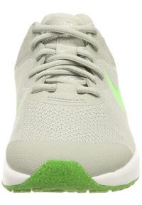 Buty sportowe do biegania męskie Nike Revolution. Okazja: na co dzień. Kolor: szary. Model: Nike Revolution. Sport: fitness
