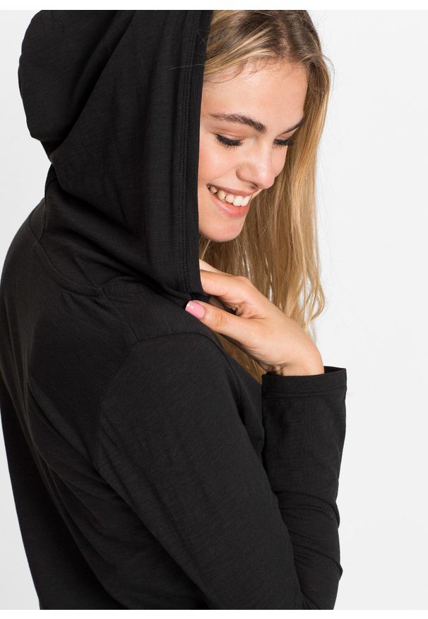 bonprix - Długi shirt z kapturem. Typ kołnierza: kaptur. Kolor: czarny. Materiał: bawełna. Długość rękawa: długi rękaw. Długość: długie