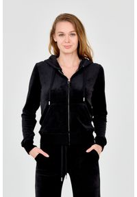 Juicy Couture - JUICY COUTURE Czarna bluza Robertson Hoodie. Typ kołnierza: kaptur. Kolor: czarny #1