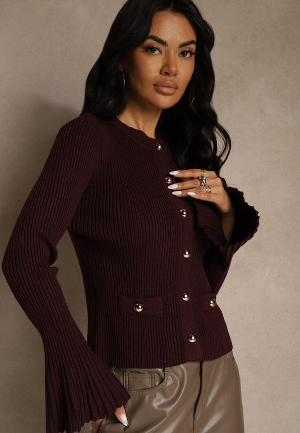 Renee - Bordowy Elegancki Prążkowany Kardigan z Wiskozą Guzikami i Rozszerzanymi Rękawami Otila. Okazja: na co dzień. Kolor: czerwony. Materiał: prążkowany, wiskoza. Styl: elegancki