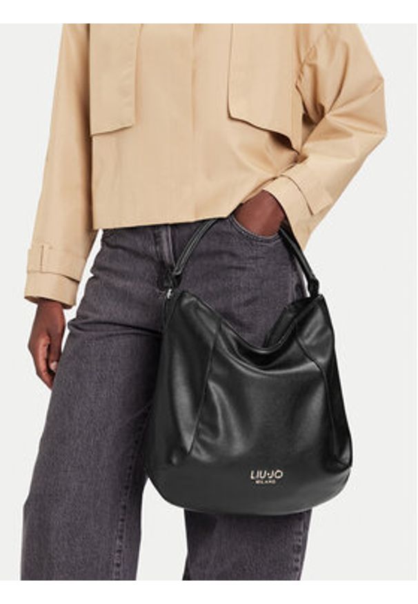 Liu Jo Torebka Esc M Hobo AF5053 E0058 Czarny. Kolor: czarny. Materiał: skórzane