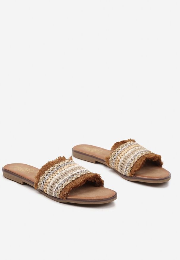 Born2be - Brązowo-Beżowe Klapki w Stylu Boho z Frędzlami i Cyrkoniami Banissa. Okazja: na co dzień. Kolor: brązowy. Styl: boho