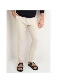 Ochnik - Beżowe lniane spodnie męskie. Kolor: beżowy. Materiał: len #1