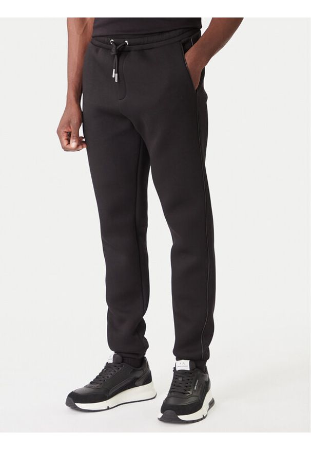 Karl Lagerfeld - KARL LAGERFELD Spodnie dresowe 705040 554907 Czarny Regular Fit. Kolor: czarny. Materiał: syntetyk, bawełna