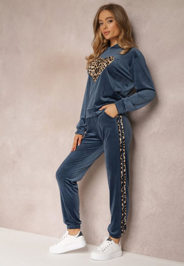Renee - Granatowy 2-częściowy Welurowy Komplet Dresowy z Lampasami Vofru. Kolor: niebieski. Materiał: welur, dresówka. Wzór: aplikacja