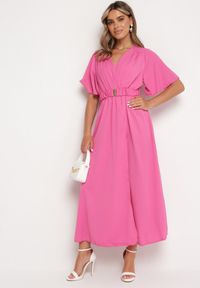 Born2be - Różowa Sukienka z Kopertowym Dekoltem z Gumką w Pasie i Paskiem z Metalową Klamerką Teseri. Typ kołnierza: dekolt kopertowy. Kolor: różowy. Wzór: aplikacja. Typ sukienki: kopertowe #6