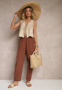 Renee - Ciemnobrązowe Spodnie z Bawełny High Waist Sonirea. Okazja: na co dzień. Stan: podwyższony. Kolor: brązowy. Materiał: bawełna. Styl: casual #5