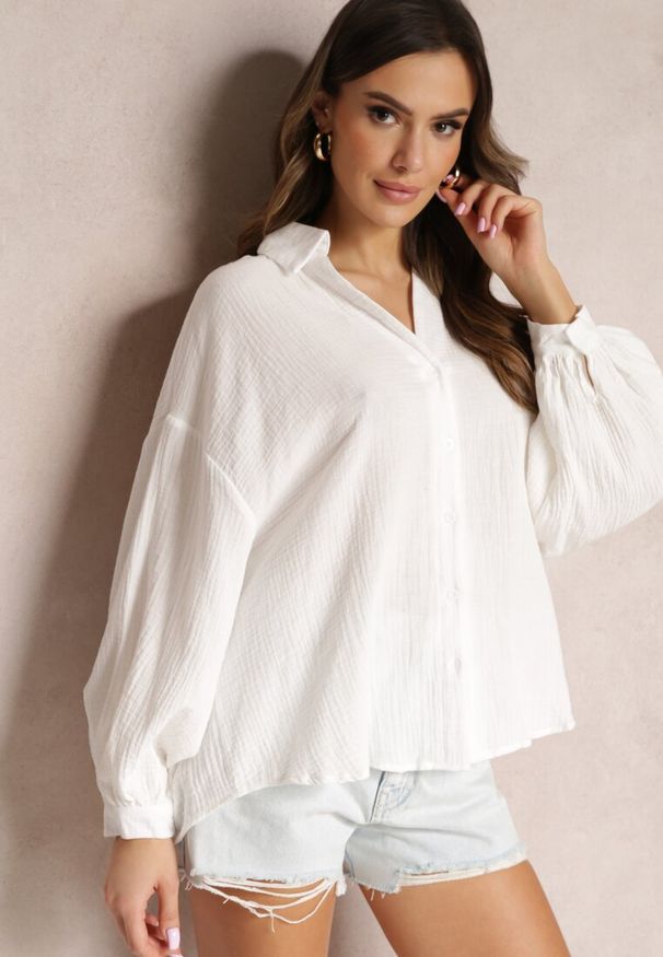 Renee - Biała Bawełniana Koszula z Linii Oversize Karerria. Kolor: biały. Materiał: bawełna
