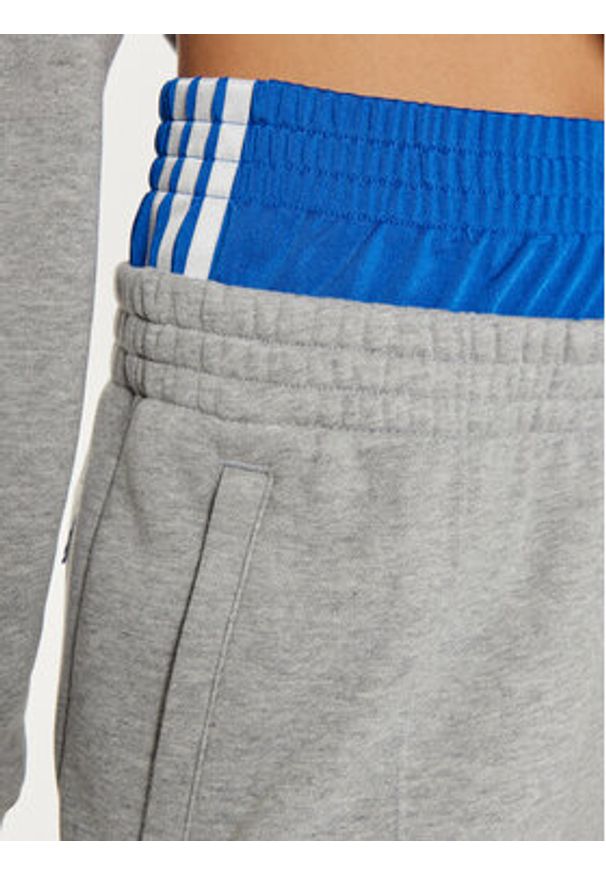 Adidas - adidas Spodnie dresowe Kseniaschnaider IW5670 Szary Loose Fit. Kolor: szary. Materiał: bawełna