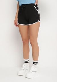 Born2be - Niebiesko-Czarny Komplet T-shirt z Nadrukiem i Szorty z Lamówką Aravonne. Kolor: niebieski. Materiał: materiał. Wzór: nadruk #3