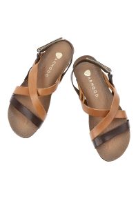 Sandały damskie Armodo, cholewka ze skóry naturalnej z krzyżującymi się paskami odkryty fason z zapięciem na kostce, brązowe, 40032. Zapięcie: pasek. Kolor: brązowy. Materiał: skóra #7