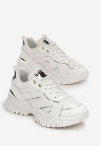 Renee - Białe Sportowe Sneakersy na Grubej Podeszwie z Ozdobnymi Aplikacjami Sossi. Nosek buta: okrągły. Kolor: biały. Wzór: aplikacja #5