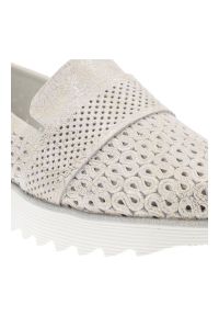 Złote Półbuty S.Barski Modne Obuwie Damskie. Kolor: złoty. Szerokość cholewki: normalna. Wzór: ażurowy #6