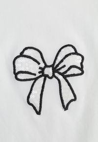 Born2be - Biała Bawełniana Bluzka Ozdobiona Kokardką Marivellea. Okazja: na spacer. Typ kołnierza: kokarda. Kolor: biały. Długość: krótkie. Wzór: aplikacja. Materiał: bawełna. Długość rękawa: krótki rękaw. Sezon: lato, wiosna. Styl: elegancki, klasyczny #5