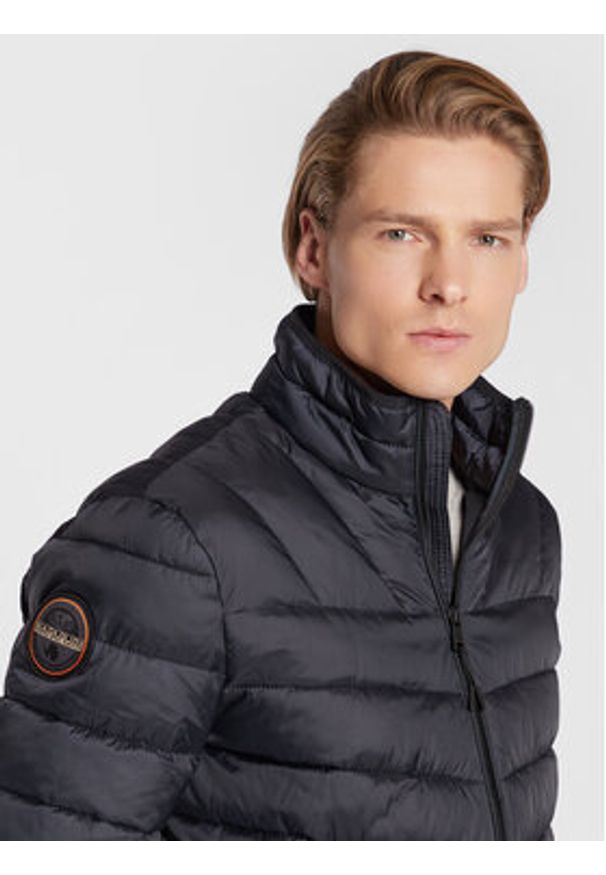 Napapijri Kurtka zimowa Aerons S 3 NP0A4GJN Czarny Regular Fit. Kolor: czarny. Materiał: syntetyk. Sezon: zima