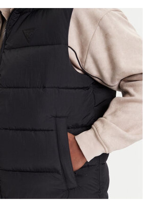 Guess Bezrękawnik Z5YL08 WGTN0 Czarny Regular Fit. Kolor: czarny. Materiał: syntetyk. Długość rękawa: bez rękawów