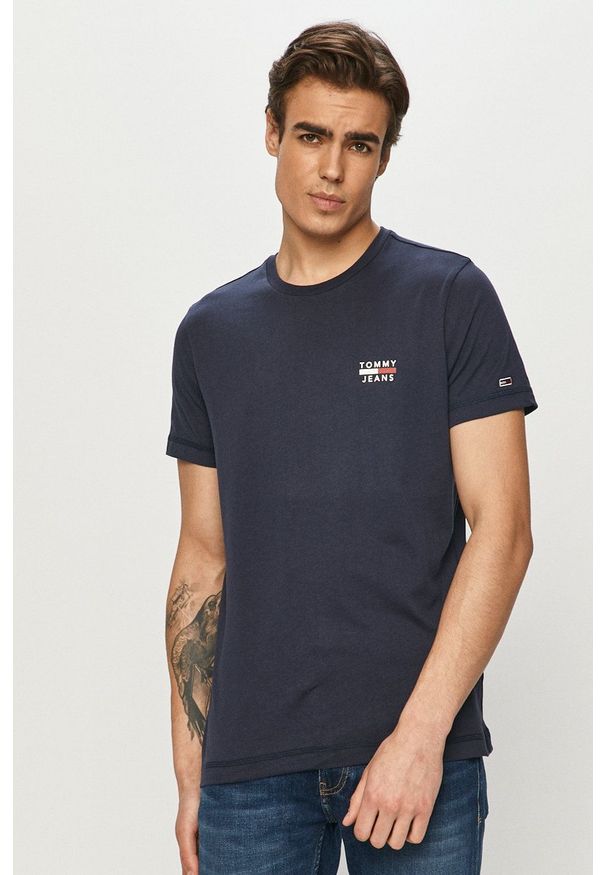 Tommy Jeans - T-shirt. Okazja: na co dzień. Kolor: niebieski. Materiał: bawełna, dzianina. Styl: casual