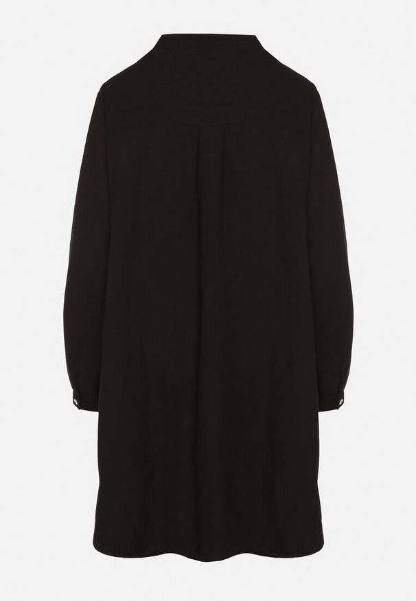 Born2be - Czarna Sukienka Oversize z Bawełny o Prostym Kroju Koszulowym Elanistra. Okazja: na co dzień. Kolor: czarny. Materiał: bawełna. Typ sukienki: proste, koszulowe, oversize. Styl: elegancki, casual