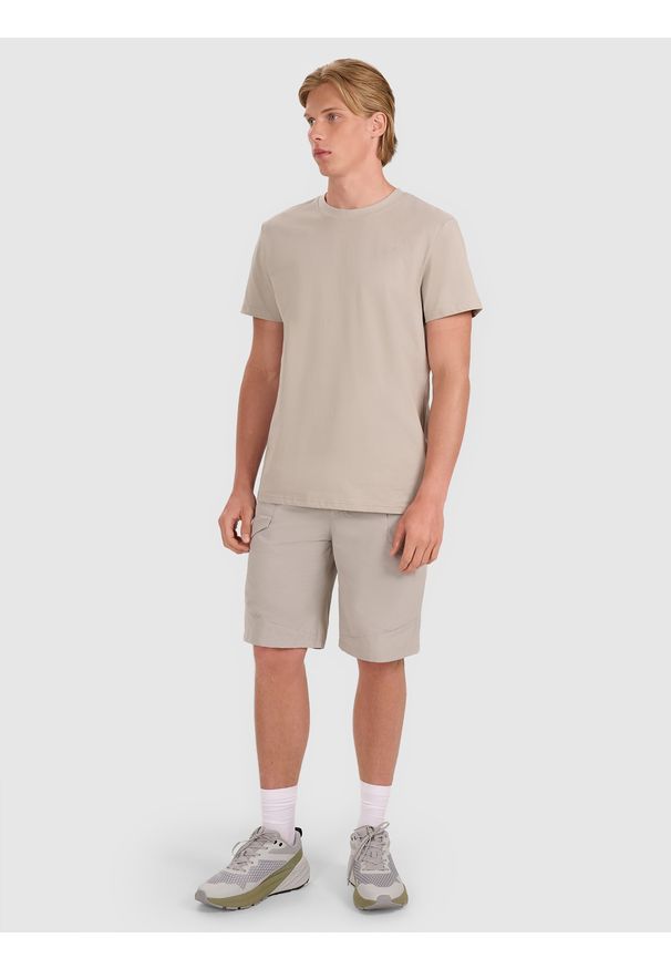 4f - 4F T-shirt regular gładki męski - szary XXL. Okazja: na co dzień. Kolor: szary. Materiał: bawełna, jersey, dzianina. Długość rękawa: krótki rękaw. Długość: krótkie. Wzór: gładki. Styl: sportowy, klasyczny, casual