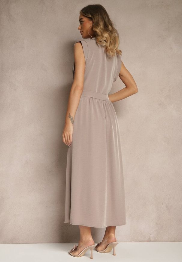 Renee - Brązowa Sukienka z Paskiem Koszulowa o Rozkloszowanym Fasonie Mavoselle. Okazja: na co dzień. Kolor: brązowy. Materiał: jeans. Typ sukienki: koszulowe. Styl: elegancki, casual