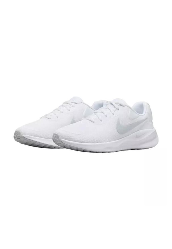 Buty do biegania męskie Nike Revolution 7. Zapięcie: sznurówki. Kolor: biały, wielokolorowy, beżowy. Materiał: guma, syntetyk, tkanina, materiał. Szerokość cholewki: normalna. Model: Nike Revolution. Sport: bieganie