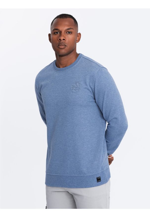 Ombre Clothing - Melanżowa bluza dresowa męska z wyszywanym logotypem – indygo V4. Okazja: na co dzień. Materiał: dresówka. Wzór: melanż. Styl: elegancki, casual
